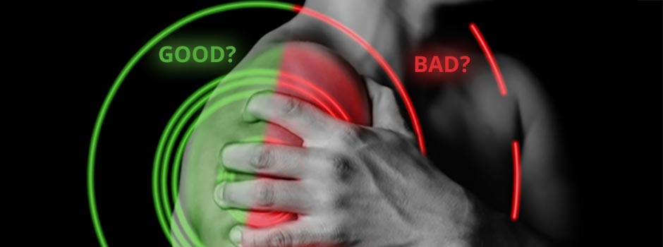Hand gripping a painful shoulder with green and red rings showing acute versus chronic inflammation, by SANUSq Health